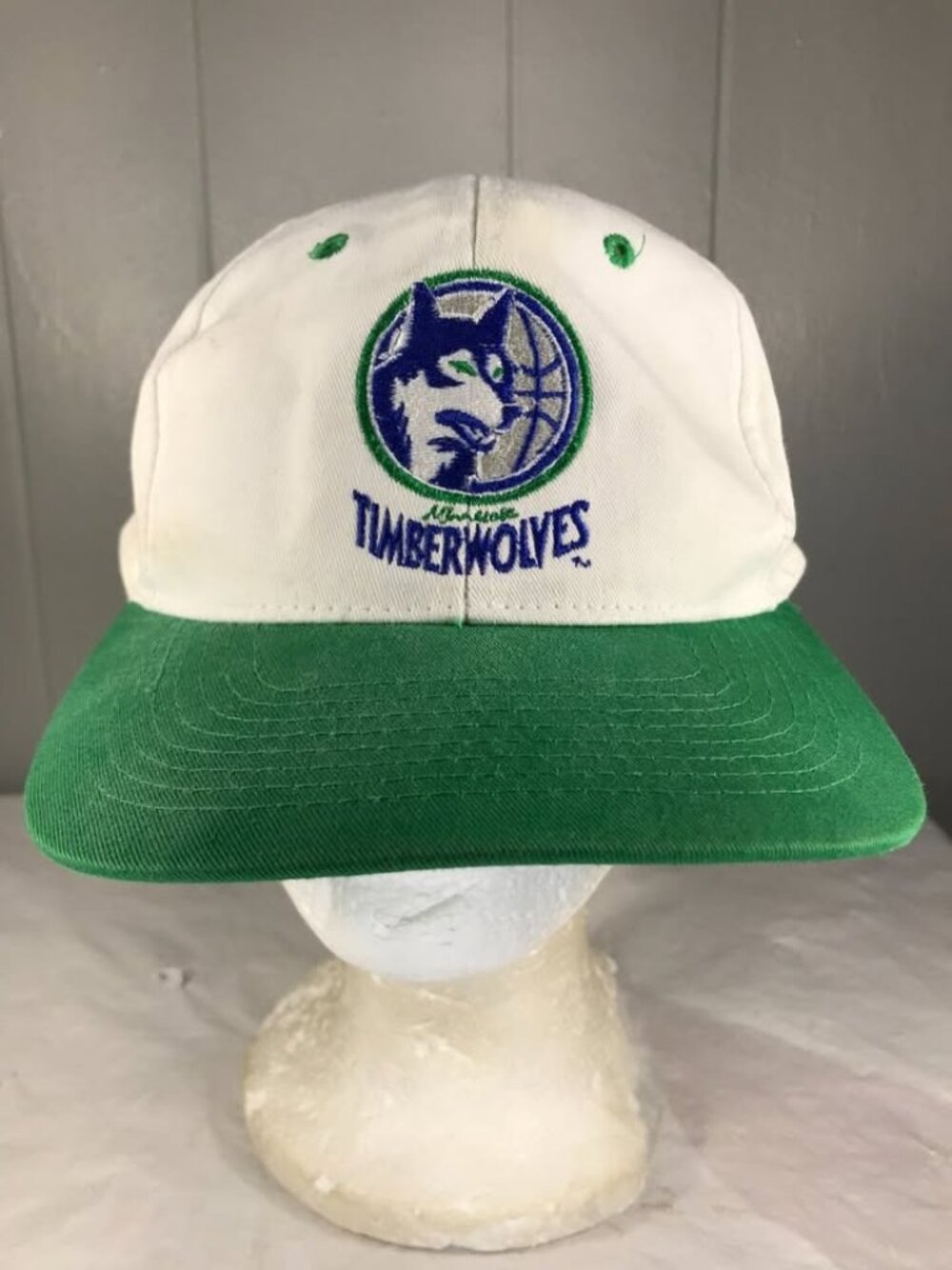Vintage Minnesota Timberwolves 90s NBA basketball snapback hat cap